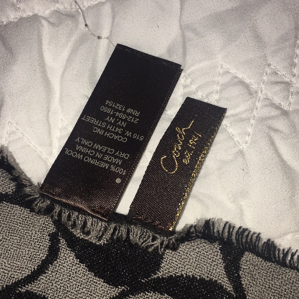 Coach Scarf 24x64 - Picture 2 of 7